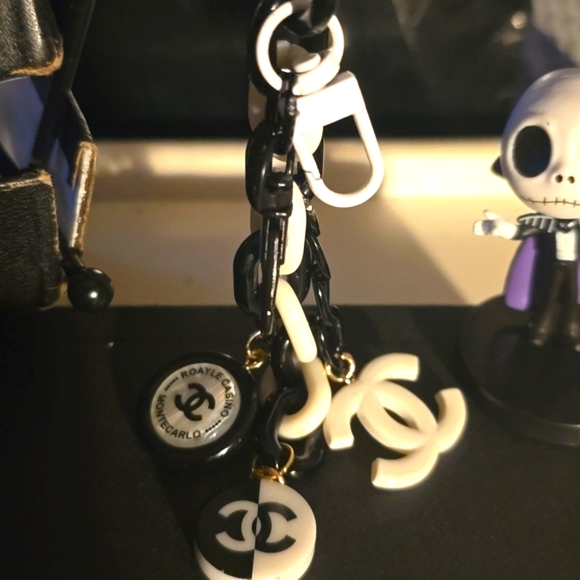 CHANEL Handmade With Stamped Charms  Black and White Keychain - Picture 1 of 5